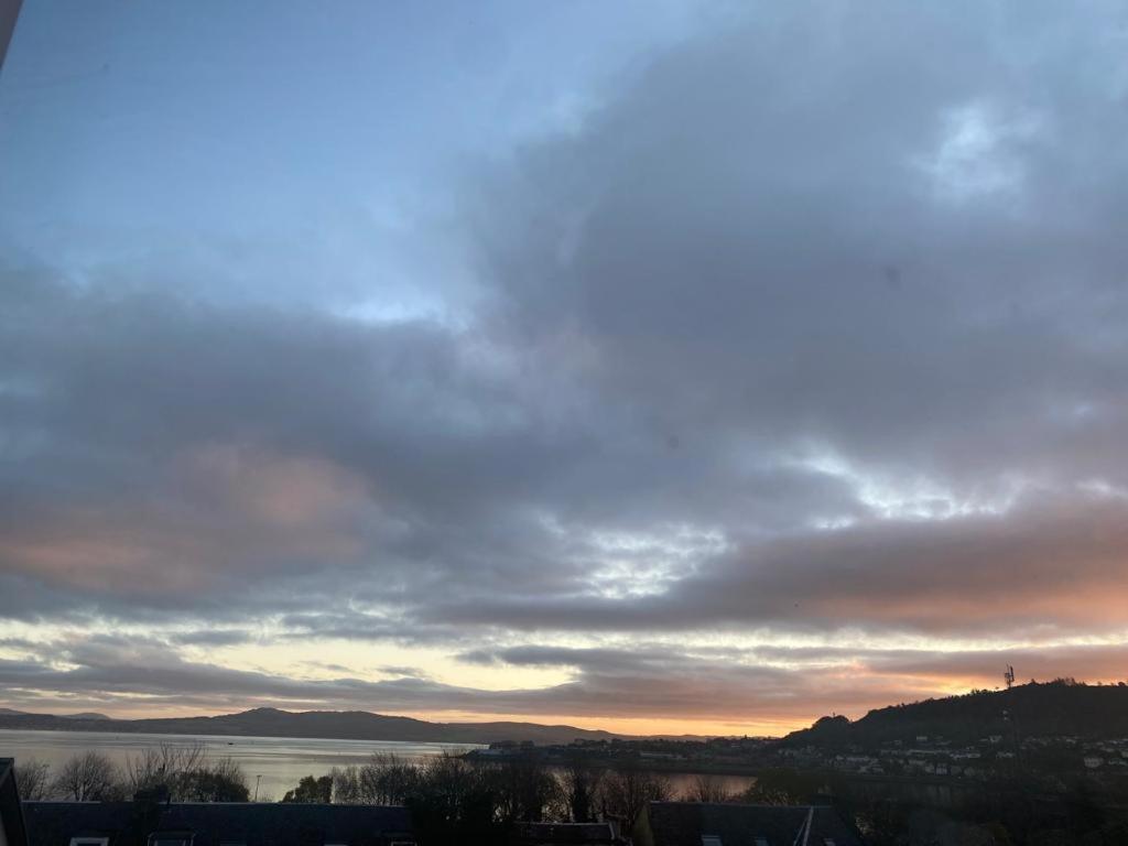 Sunset View Apartment Гурок Екстериор снимка